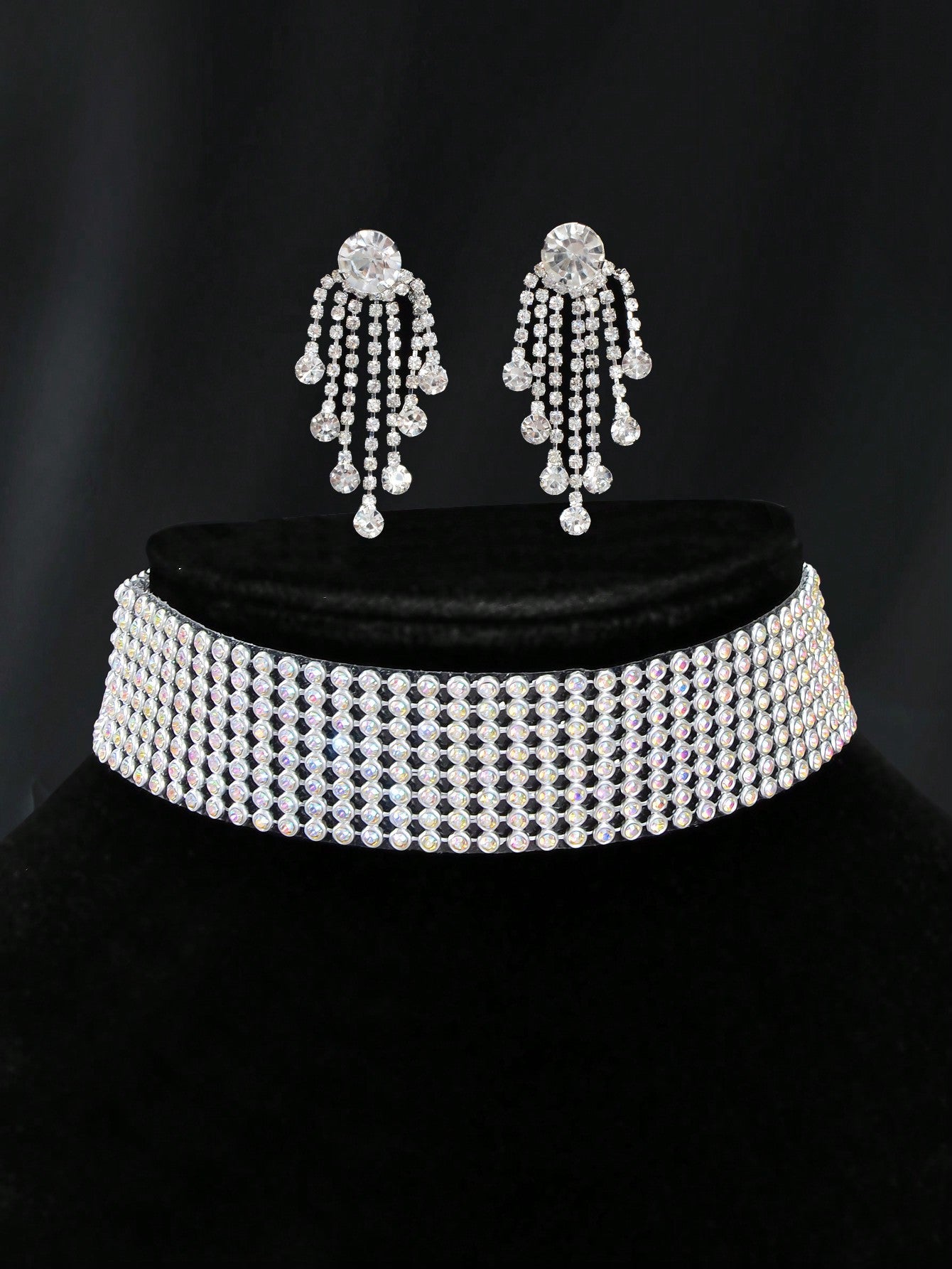 銀色全水晶短版項鍊及流蘇耳環首飾套裝