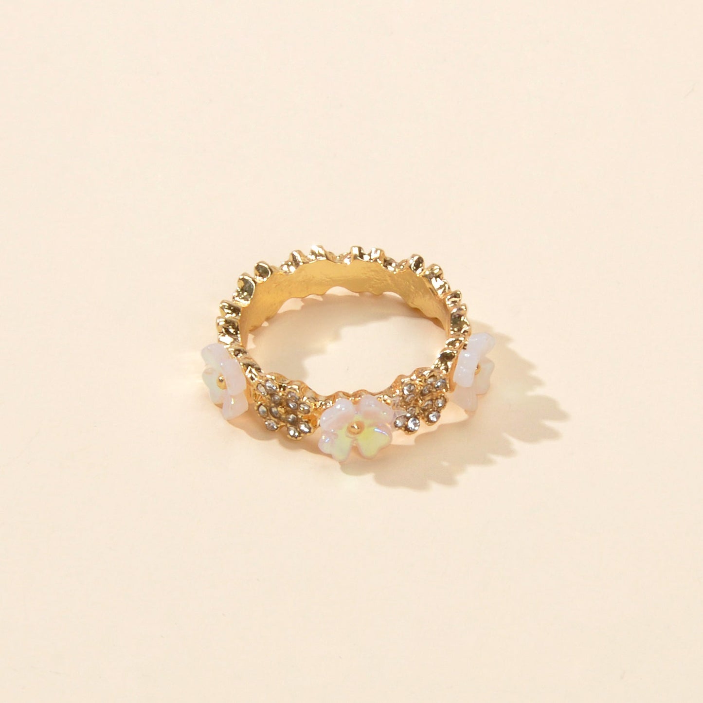 Delicate Rhinestone Resin Flower Ring Band Valentine's Day Women Girl Teens Gift
